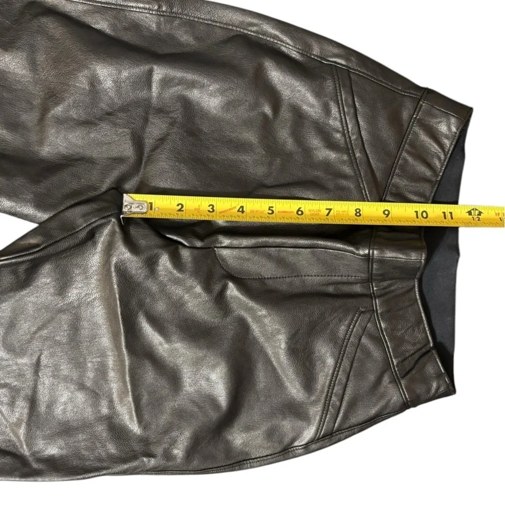 SPANX®
Faux Leather Flare Leg
Pull-On Pants XS - Picture 10 of 11